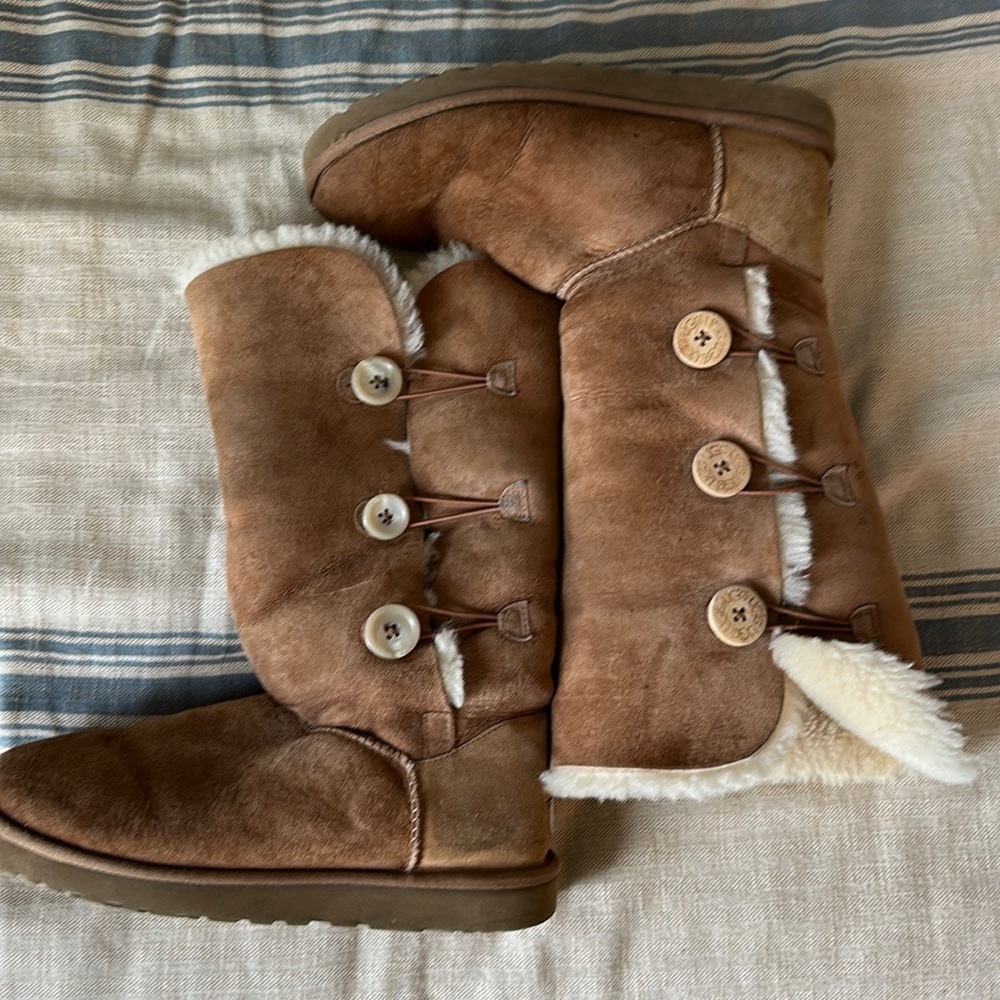 Ugg Boots (Tall)